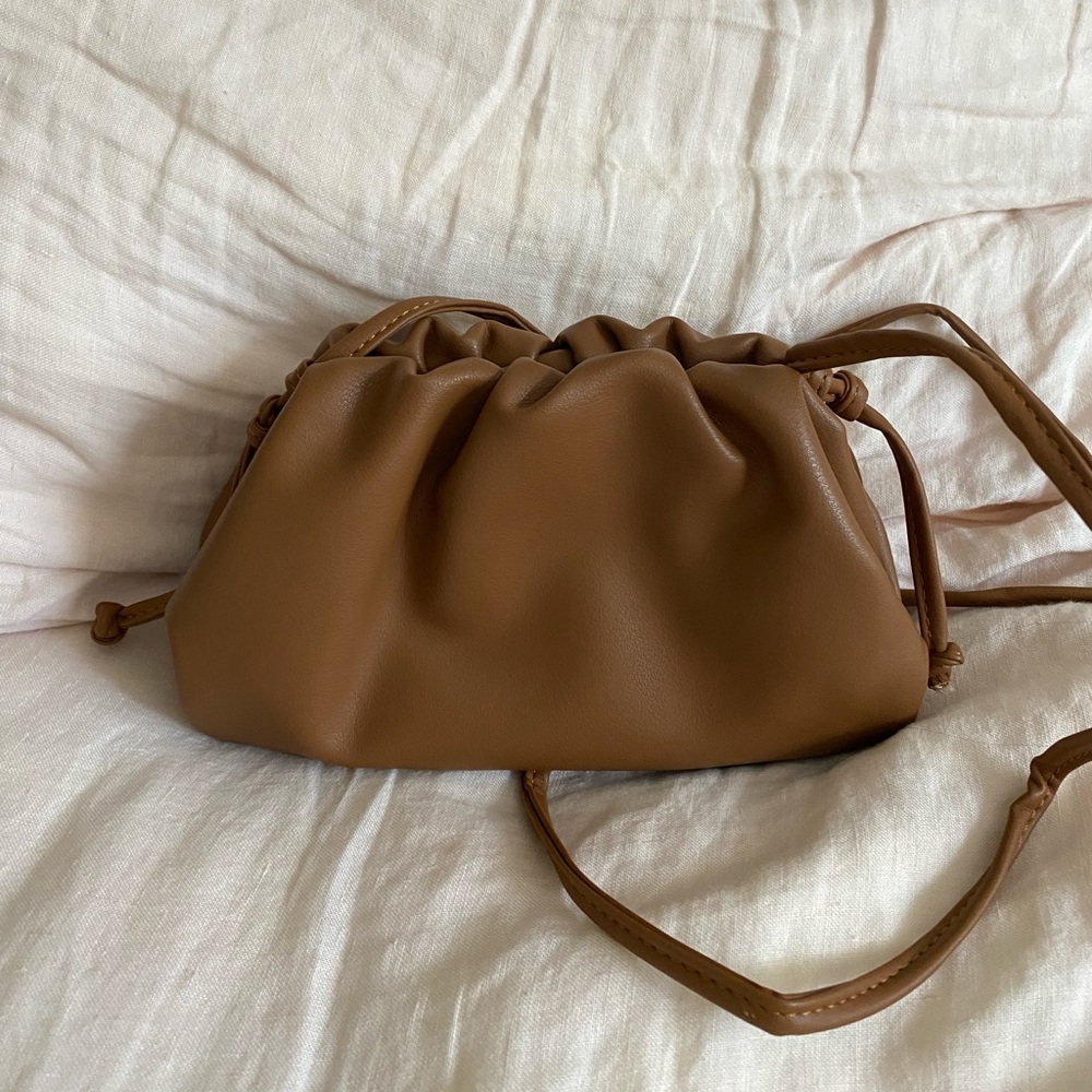 The Pouch 20